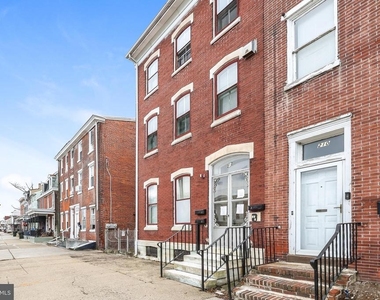 212 E Broad Street - Photo Thumbnail 13