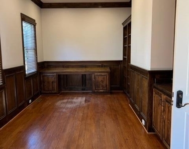 3316 Darien Drive - Photo Thumbnail 7