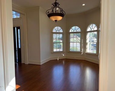 3316 Darien Drive - Photo Thumbnail 8