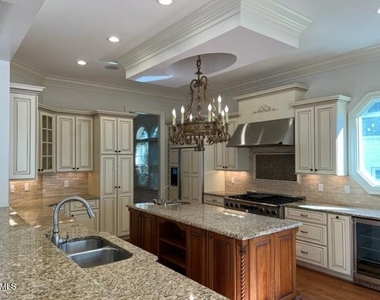 3316 Darien Drive - Photo Thumbnail 5