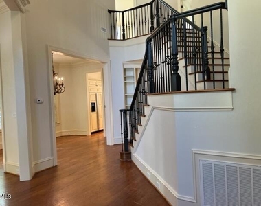 3316 Darien Drive - Photo Thumbnail 1