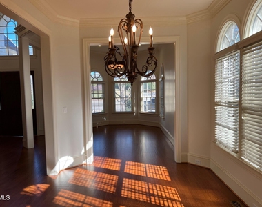 3316 Darien Drive - Photo Thumbnail 4