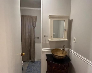 2707 Fairlawn Street - Photo Thumbnail 6