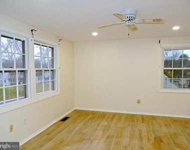12206 Maycheck Lane - Photo Thumbnail 31