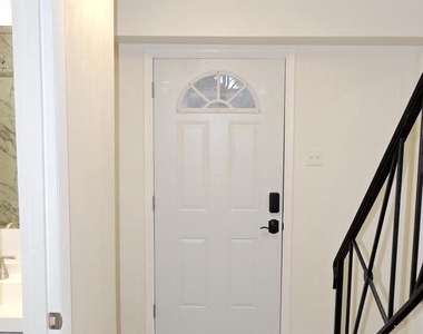 12206 Maycheck Lane - Photo Thumbnail 3