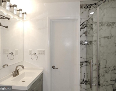 12206 Maycheck Lane - Photo Thumbnail 13