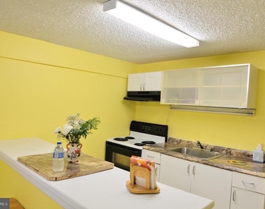 6802 Killarney Street - Photo Thumbnail 5