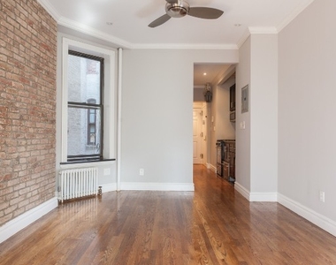 250 Mott Street - Photo Thumbnail 3