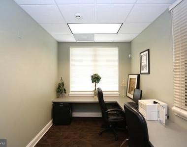 102 Idlewild Drive - Photo Thumbnail 8