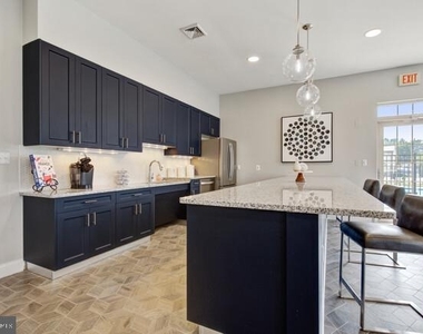 102 Idlewild Drive - Photo Thumbnail 13