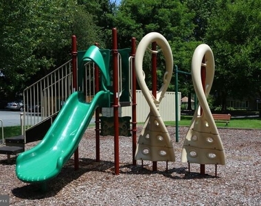 200 Idlewild Road - Photo Thumbnail 10