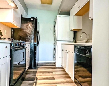 1703 Fountain Rock Way - Photo Thumbnail 2