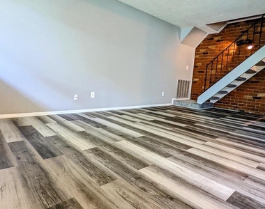 1703 Fountain Rock Way - Photo Thumbnail 1