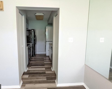 1703 Fountain Rock Way - Photo Thumbnail 13
