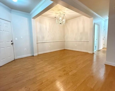 4805 Mantlewood Way - Photo Thumbnail 1