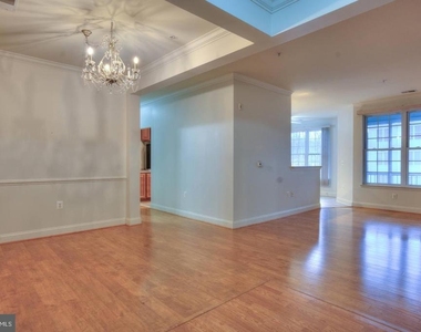 4805 Mantlewood Way - Photo Thumbnail 6