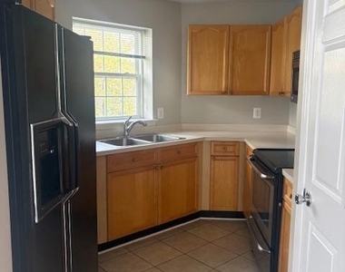2503 Coach House Way - Photo Thumbnail 5