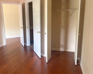 2503 Coach House Way - Photo Thumbnail 32