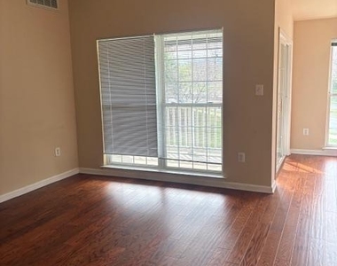 2503 Coach House Way - Photo Thumbnail 24