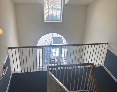 2503 Coach House Way - Photo Thumbnail 4