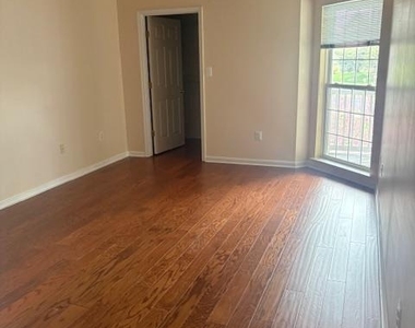 2503 Coach House Way - Photo Thumbnail 15