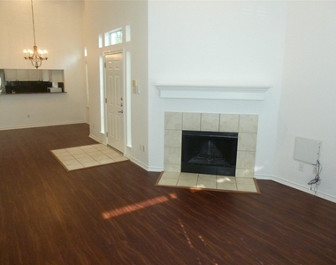 2918 Ranch Road 620 N - Photo Thumbnail 3