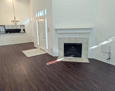 2918 Ranch Road 620 N - Photo Thumbnail 2