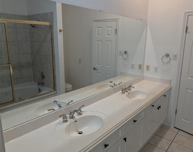 2918 Ranch Road 620 N - Photo Thumbnail 12