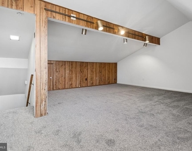10 Pine Bark Court - Photo Thumbnail 18