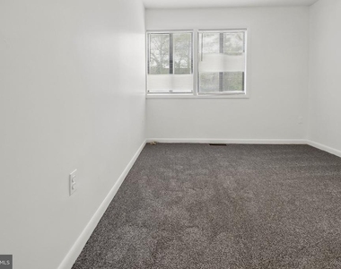 10 Pine Bark Court - Photo Thumbnail 11