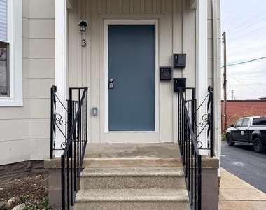 3 E Overlea Avenue - Photo Thumbnail 2