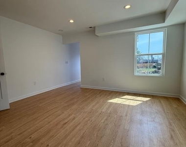 2125 Oakland Road - Photo Thumbnail 3