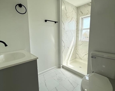 2125 Oakland Road - Photo Thumbnail 7