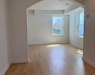 2125 Oakland Road - Photo Thumbnail 5