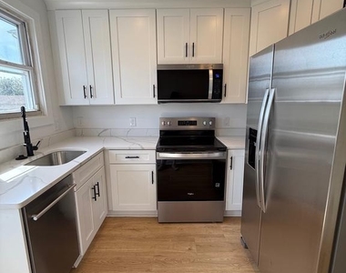 2125 Oakland Road - Photo Thumbnail 2