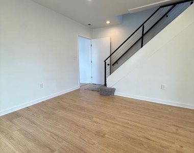 2125 Oakland Road - Photo Thumbnail 4