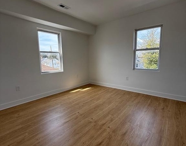 2125 Oakland Road - Photo Thumbnail 12