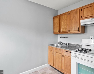 1411 Filbert Street - Photo Thumbnail 5
