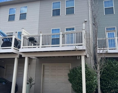 1728 Lantern Mews - Photo Thumbnail 3