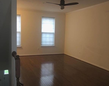 1728 Lantern Mews - Photo Thumbnail 7