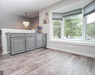 2426 Vineyard Lane - Photo Thumbnail 6