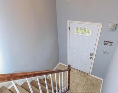 2426 Vineyard Lane - Photo Thumbnail 2