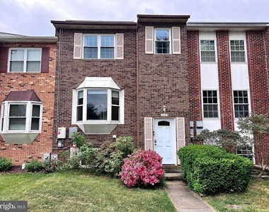 2426 Vineyard Lane - Photo Thumbnail 1