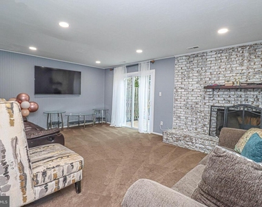 2426 Vineyard Lane - Photo Thumbnail 28