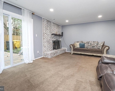 2426 Vineyard Lane - Photo Thumbnail 29