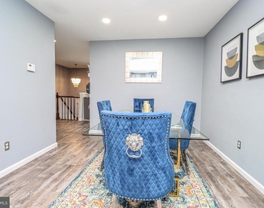 2426 Vineyard Lane - Photo Thumbnail 8