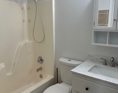 2426 Vineyard Lane - Photo Thumbnail 31