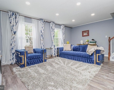 2426 Vineyard Lane - Photo Thumbnail 11