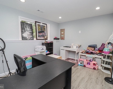 2426 Vineyard Lane - Photo Thumbnail 33