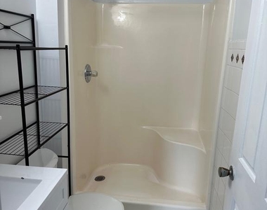 2426 Vineyard Lane - Photo Thumbnail 19